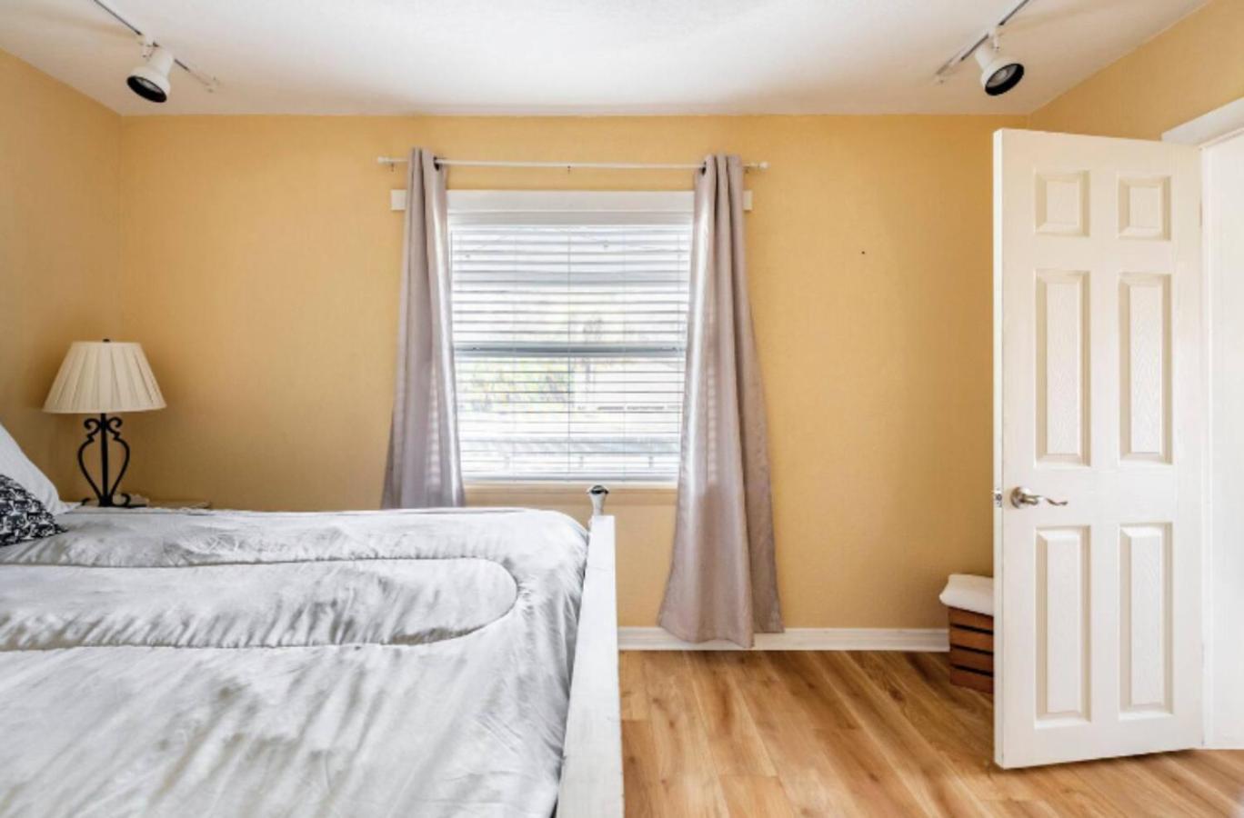 3-Bed Bungalow Walk To Historic Downtown Sanford Eksteriør bilde